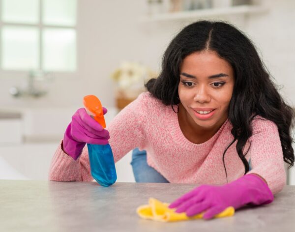 young-mom-cleaning-house_23-2148389396